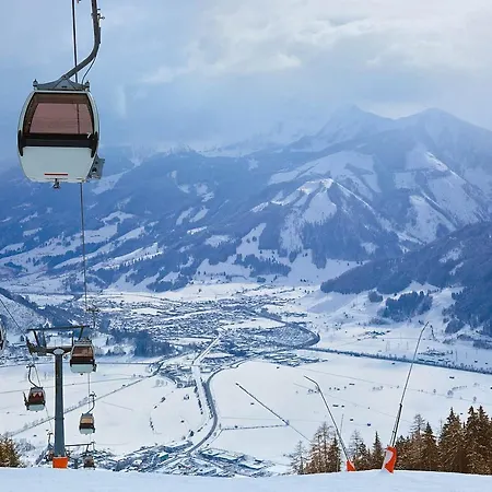Alpinoase Centre Zell Am アパート ツェル アム ゼー