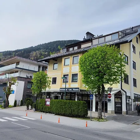 Alpinoase Centre Zell Am * 滨湖采尔